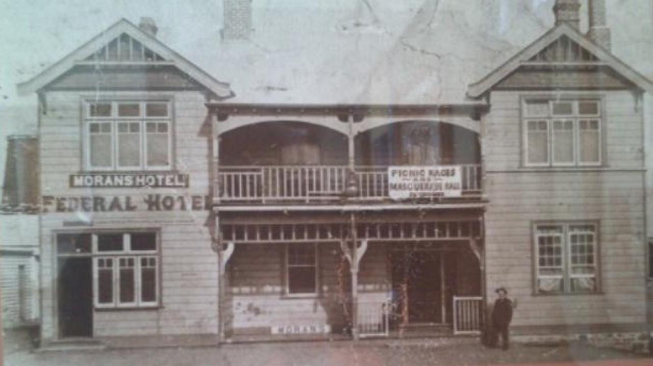 The Federal Hotel Nimmitabel エクステリア 写真